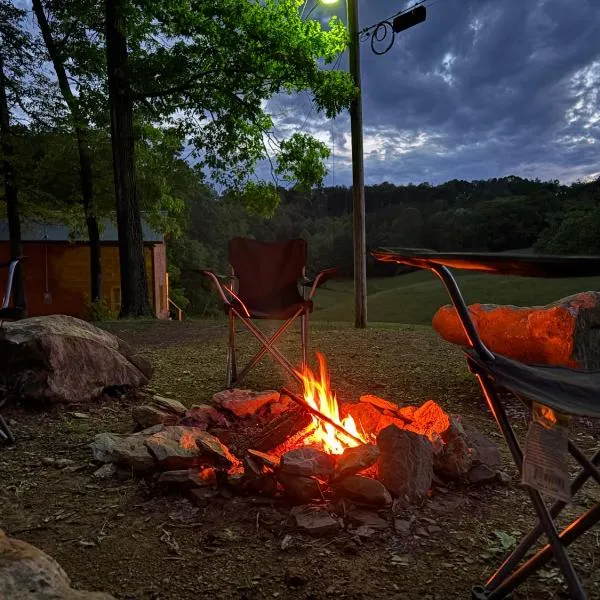 Newly Listed-Private 25-Acre Escape Near Red River Gorge, hotel v destinaci Beattyville