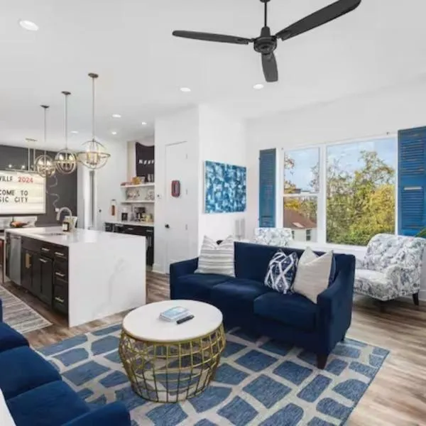 Walk Geodis Stadium Restaurants Rooftop EV Garage, hotell sihtkohas Nashville