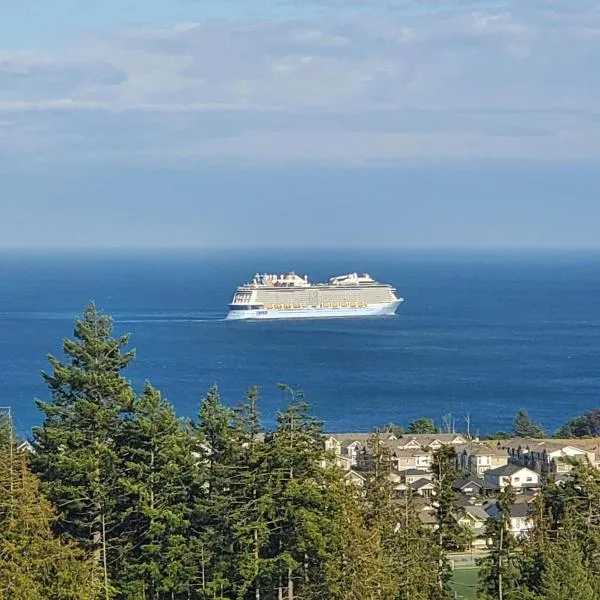 Stunning Ocean View Modern 1 BDR Private Entry Suite, 5 min to the Beach, hôtel à Colwood
