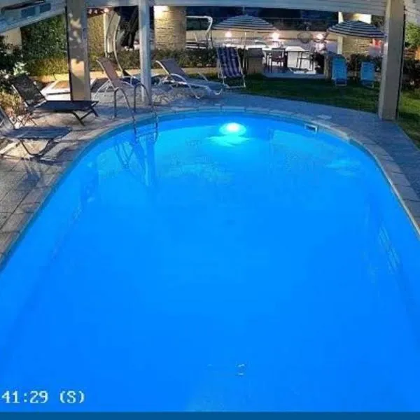 Stone Guesthouse, hotel v destinaci Korint