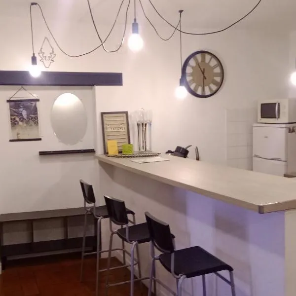 Appartement city center forcalquier、フォルカルキエのホテル