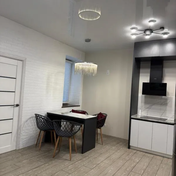 VIP apartment у центрі міста, новобудЖК Театральний,дуже простора、リウネのホテル