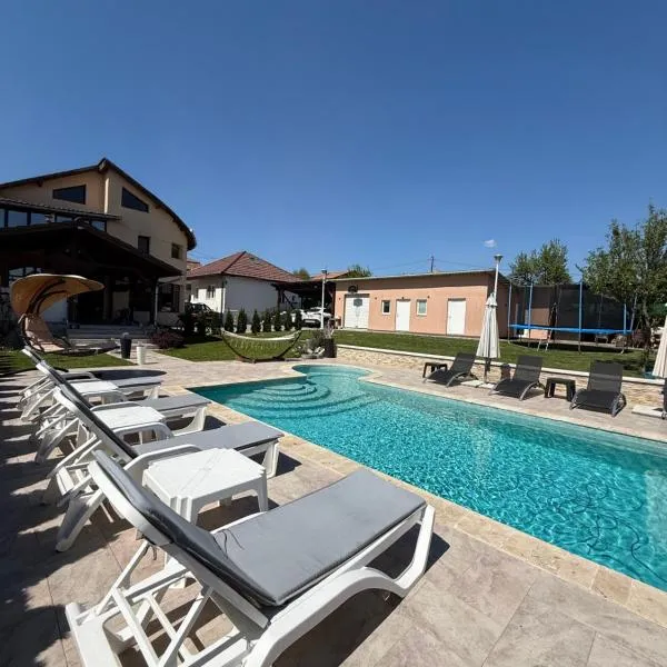 Căsuța bunicii, hotel in Tureni