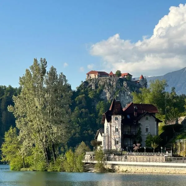 Adora Luxury Hotel, hotel v Bledu