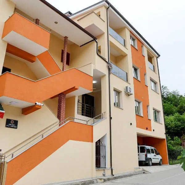 Saliasi hotel&apartament, ξενοδοχείο σε Poliçan