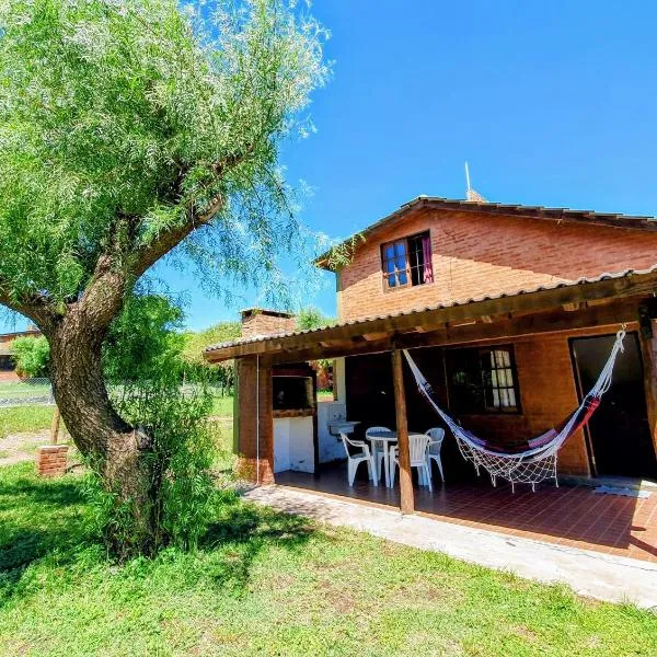 Cabañas Pioneras, hôtel à Villa Rumipal