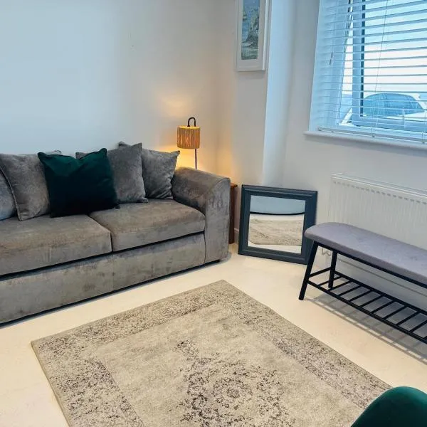 Modern, Tiny Home, Beach Retreat, hotel in Southerndown