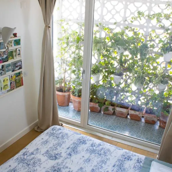Viesnīca Votre chambre avec salle de bain privée et balcon végétal à Lisbonne Amoreiras - Your Room with private bathroom and balcony in Lisbon Amoreiras Lisabonā