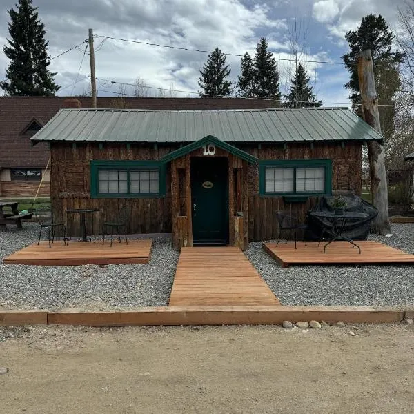 The Loose Moose Cabin #10 At Downtown Grand Lake, hotel in Grand Lake