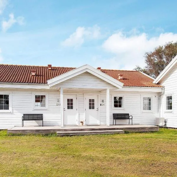 Chic Coastal Holiday Home in Læsø, hotel v mestu Læsø