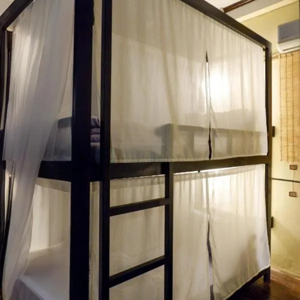 Non Pakse One Cup Hostel, hotel in Pakse