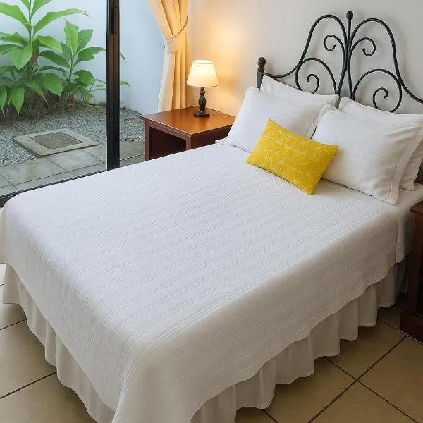 Villa Fontana Nesthost Stays, hotel in Managua