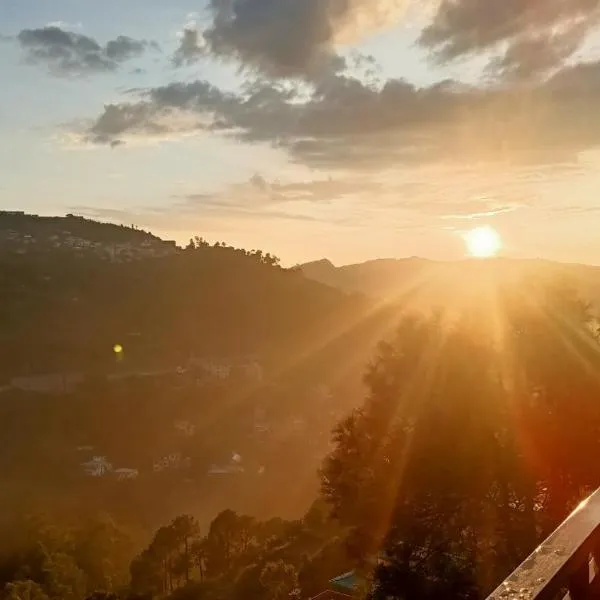 Woodmanali，位于马拉里的酒店