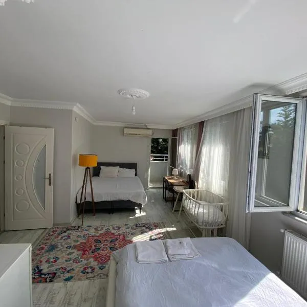 Ahmed Teacher's hotel, including breakfast, closest to the airport, hotel en Arnavutköy