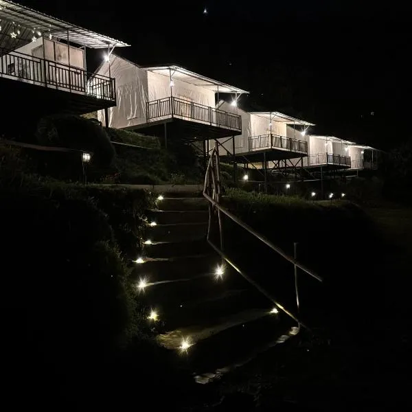 Escape Pod Himalayan Campsite, hotel v destinácii Bhimtal