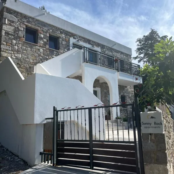 Sunny Rock Apartments, Hotel in Asfendioú