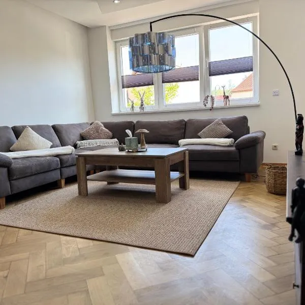 Lous Chalet, hotel in Thale