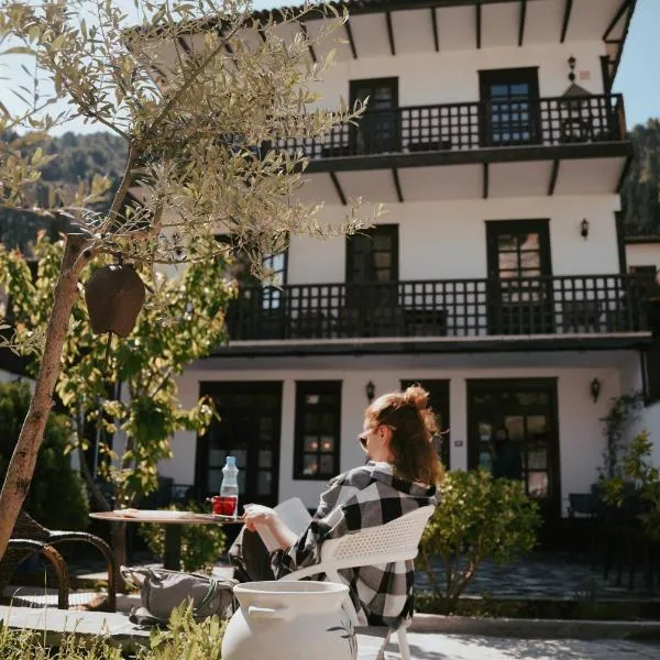 Maya, Hotel in Berat