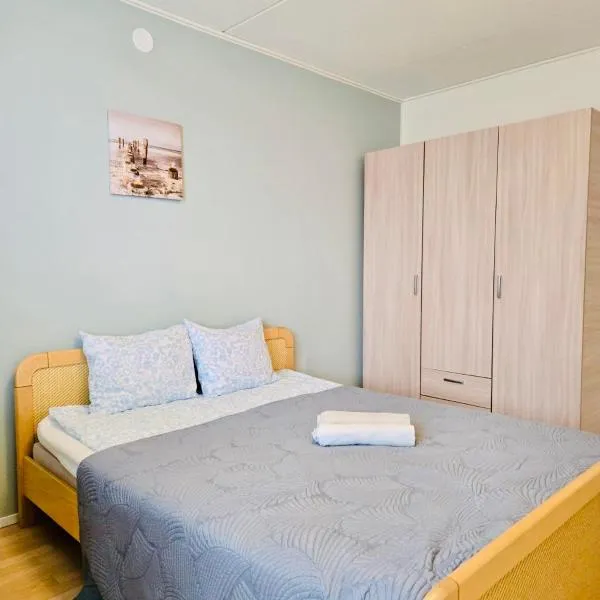 Quiet Private Rooms Easy Metro & Airport Access, Hotel in Vantaa