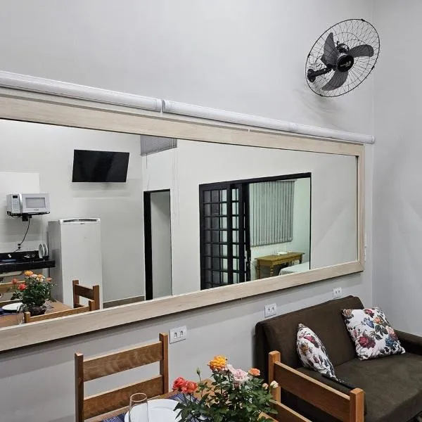 Apto Completo - Região dos Lagos, hotel in Barretos
