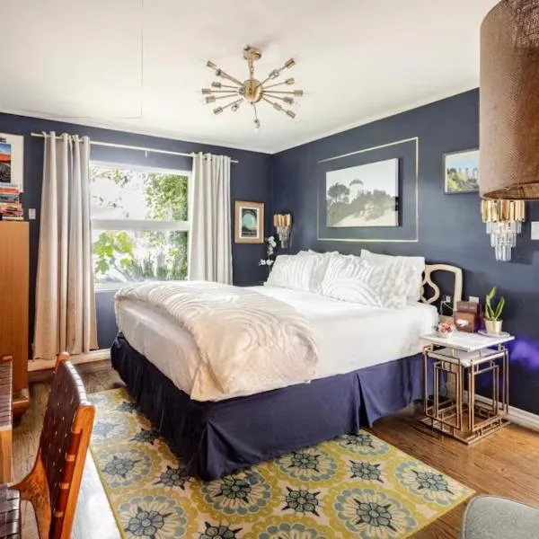The Vine Studio City - CAL KING - Private Entrance, hotel a Los Angeles