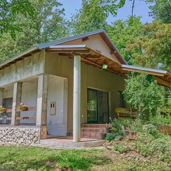 Kuća za odmor EDEN, hotel v destinaci Cernik