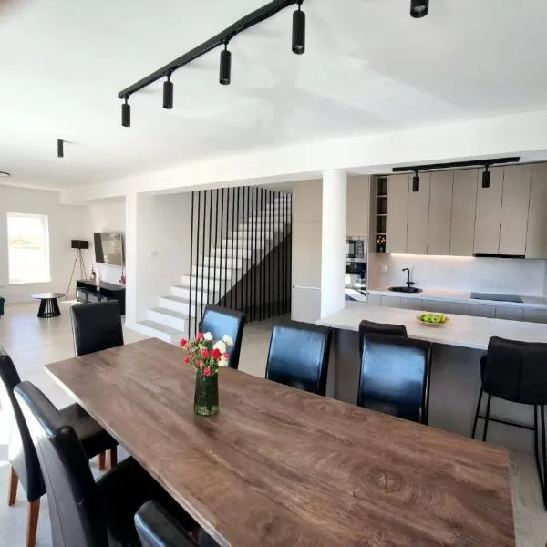 Kuća za odmor Doris, hotel in Ražanac