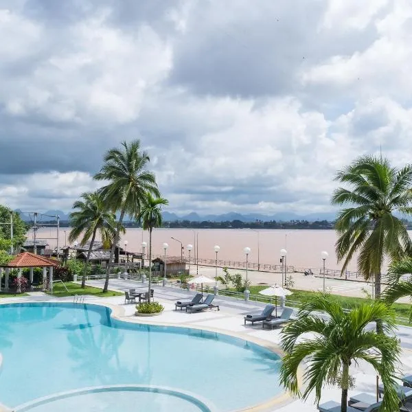 Fortune River View Hotel Nakhon Phanom，位于那空拍侬府的酒店