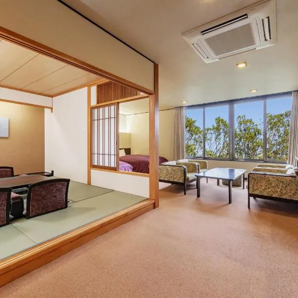 Spa Resort Hawaiians Hotel Hawaiians, hotel in Iwaki