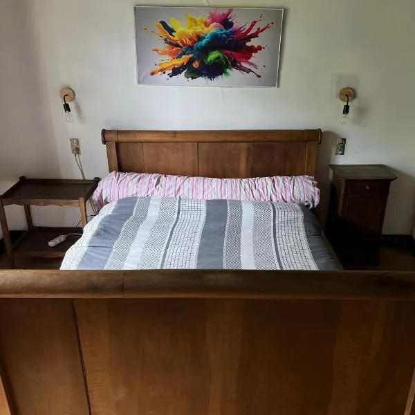 La chambre en bois de chez Antoine, hotel in Montpellier