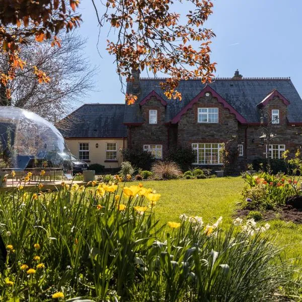 Rossclare Lodge: Enniskillen şehrinde bir otel