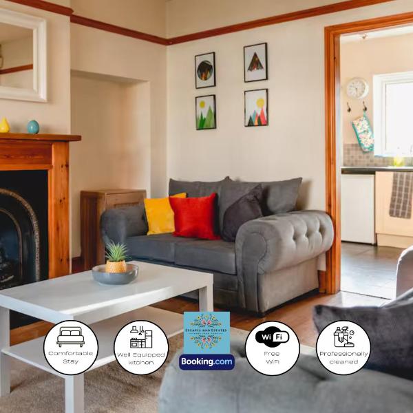 3 Bedroom House By Escape & Estates Short Lets & Serviced Accommodation Birmingham With Patio & Garden, Birmingham