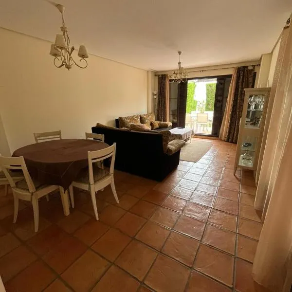 Bungalow de 3 dormitorios en Sierra Cortina, hotel v destinaci Finestrat