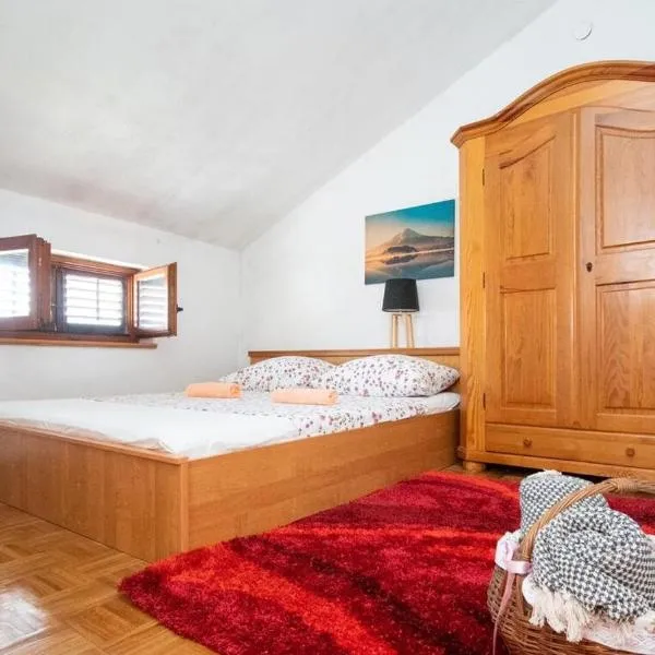 Apartmani Điran, hotel in Preko