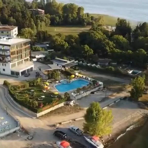 Martinas Lake Front Apartment, Hotel in Ohrid