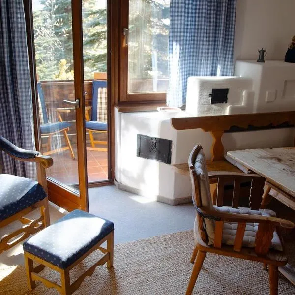 Stylish apartment with balcony, hotel v destinaci Altenmarkt im Pongau