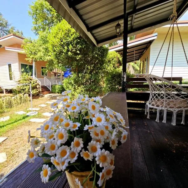 Baan suan khun ta บ้านพักสวนคุณตา, hotel in Ko Chang