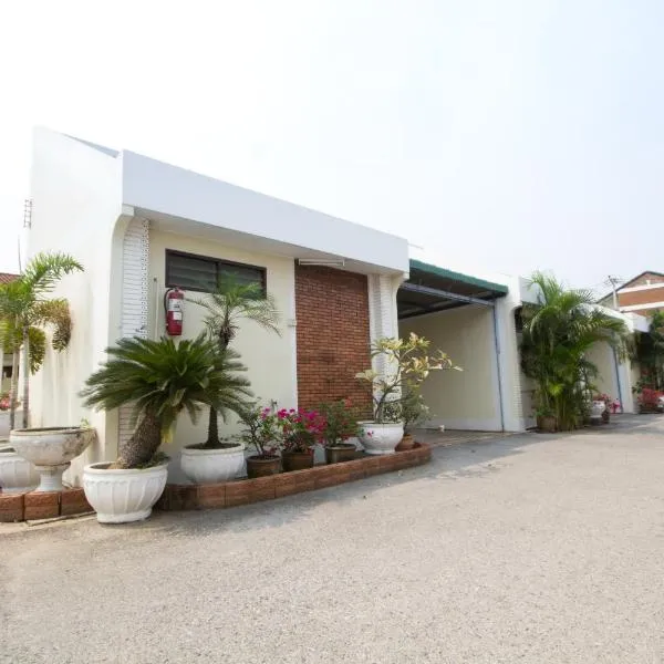 Bualuang HOTEL, hotel v destinaci Ang Thong
