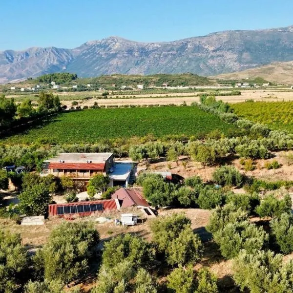 Kantina & Ferma Dukat, hotel di Vlorë