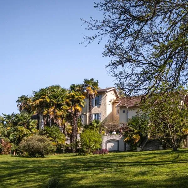 Maison Tournesol Massages Pau Jurançon、Ganのホテル