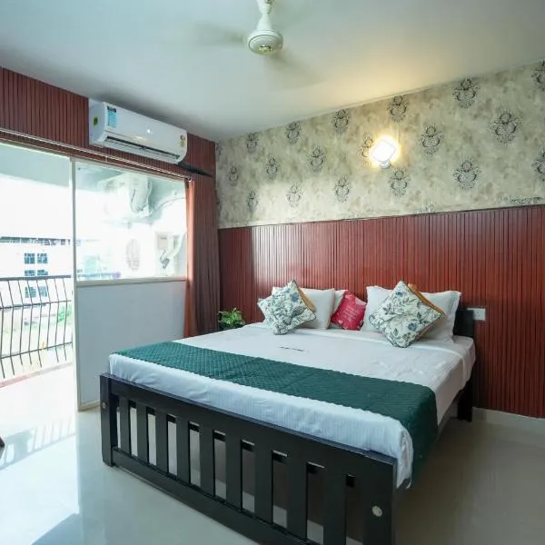 Mayflower Family Lounge -Cochin Airport, hôtel à Nedumbassery