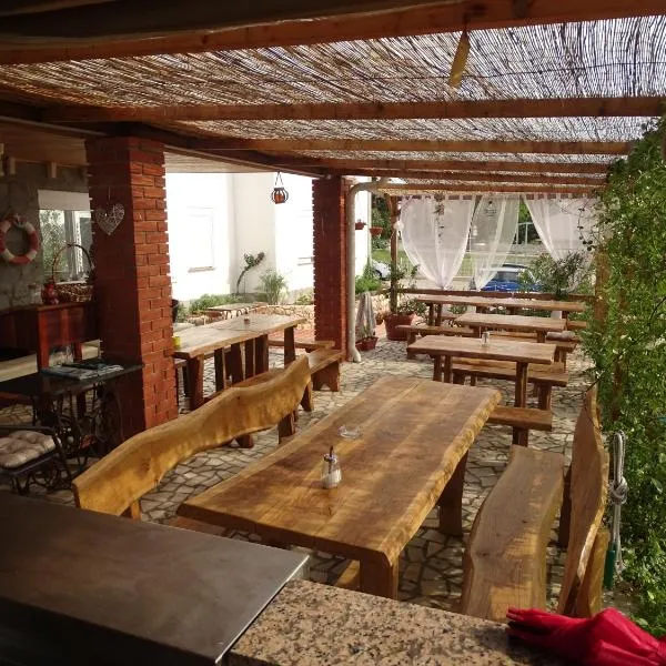 Accommodation with an experience!!! Hostel Kantun, hotel in Punat