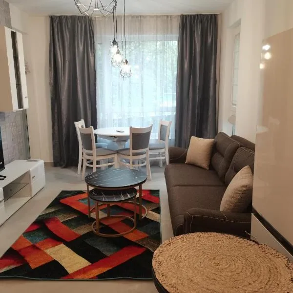 Райзен апартамент, hotel in St. St. Constantine and Helena