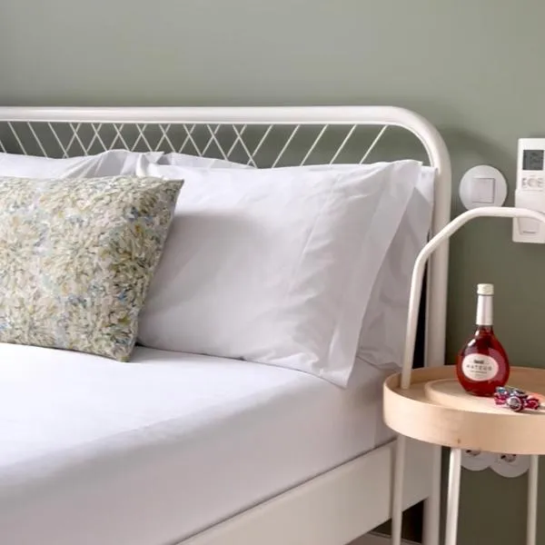 Magnolia Suites & Stays, hotel in Porto