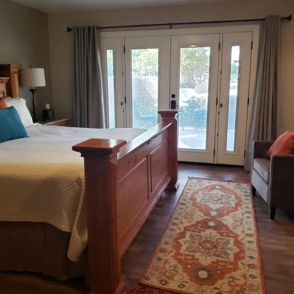 Robin's Red Rock Getaway Suite A, hotel in Sedona