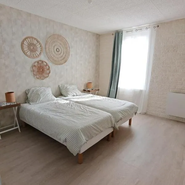 l'Orchidée - 100m Naval group - 5mn de l'espace Carat, hotel in Magnac-sur-Touvre