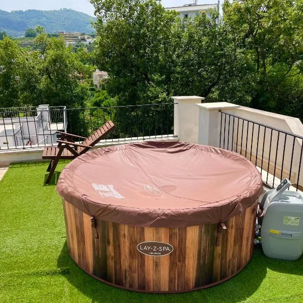 Villetta indipendente Ischia, hotel en Isquia