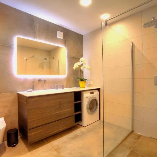 Best Sea View Apartment in Jelsa, khách sạn ở Jelsa