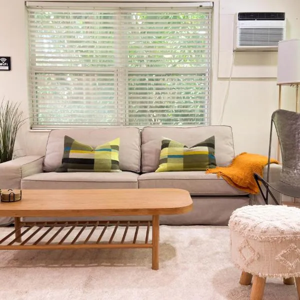 Cozy Garden Bungalow - Pets/Parking/Beach, hotel v destinaci Fort Lauderdale