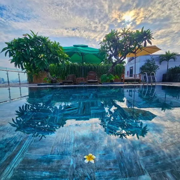 MTR Apartment & Hotel, hotel in Danang